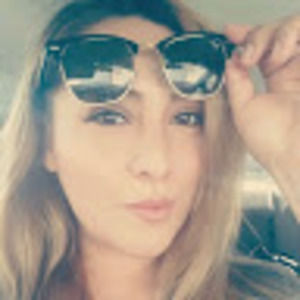 Meet your Posher, Stella